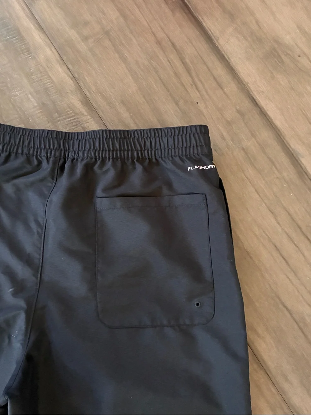 The North Face NWT Adobe Creek Water Short in Black - Size Small
